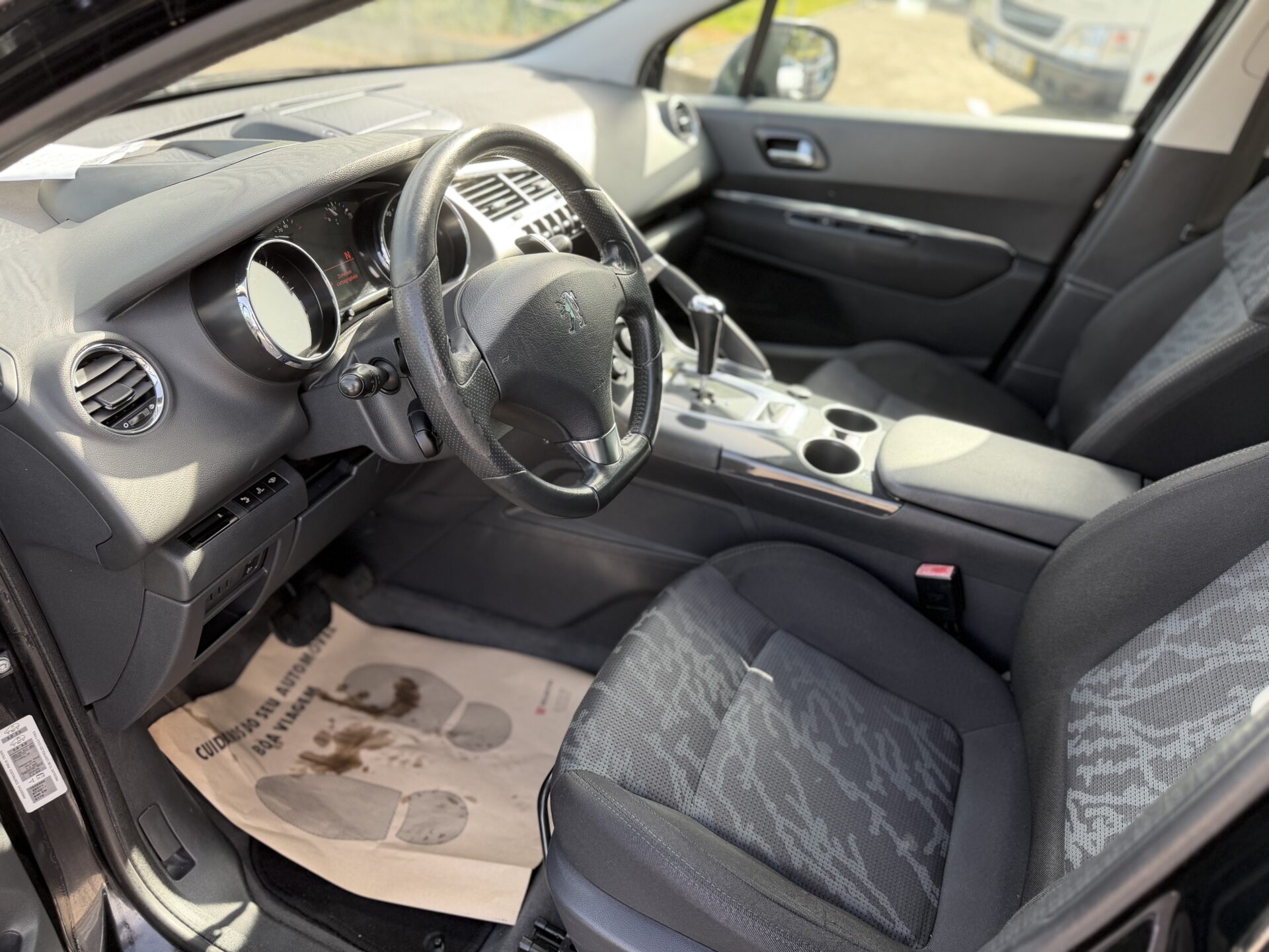 
								Peugeot 3008 auto total									