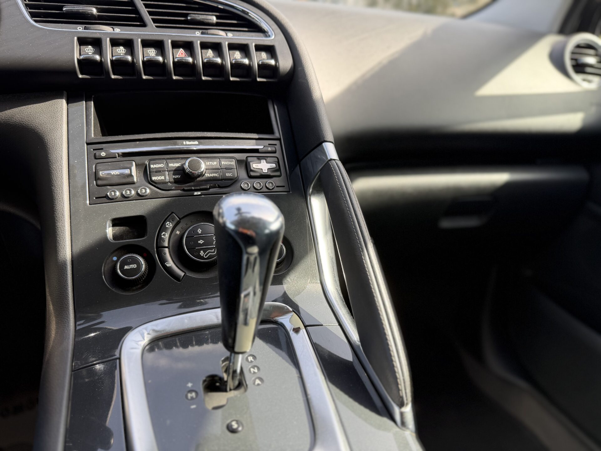 
								Peugeot 3008 auto total									