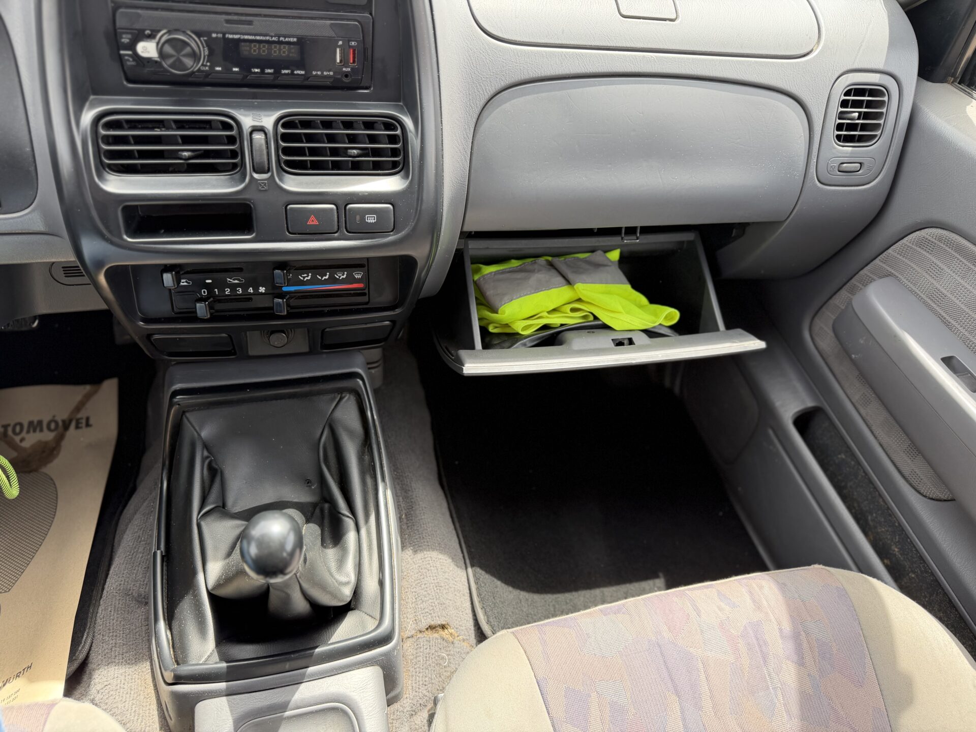 
								Nissan D22 4×2 total									