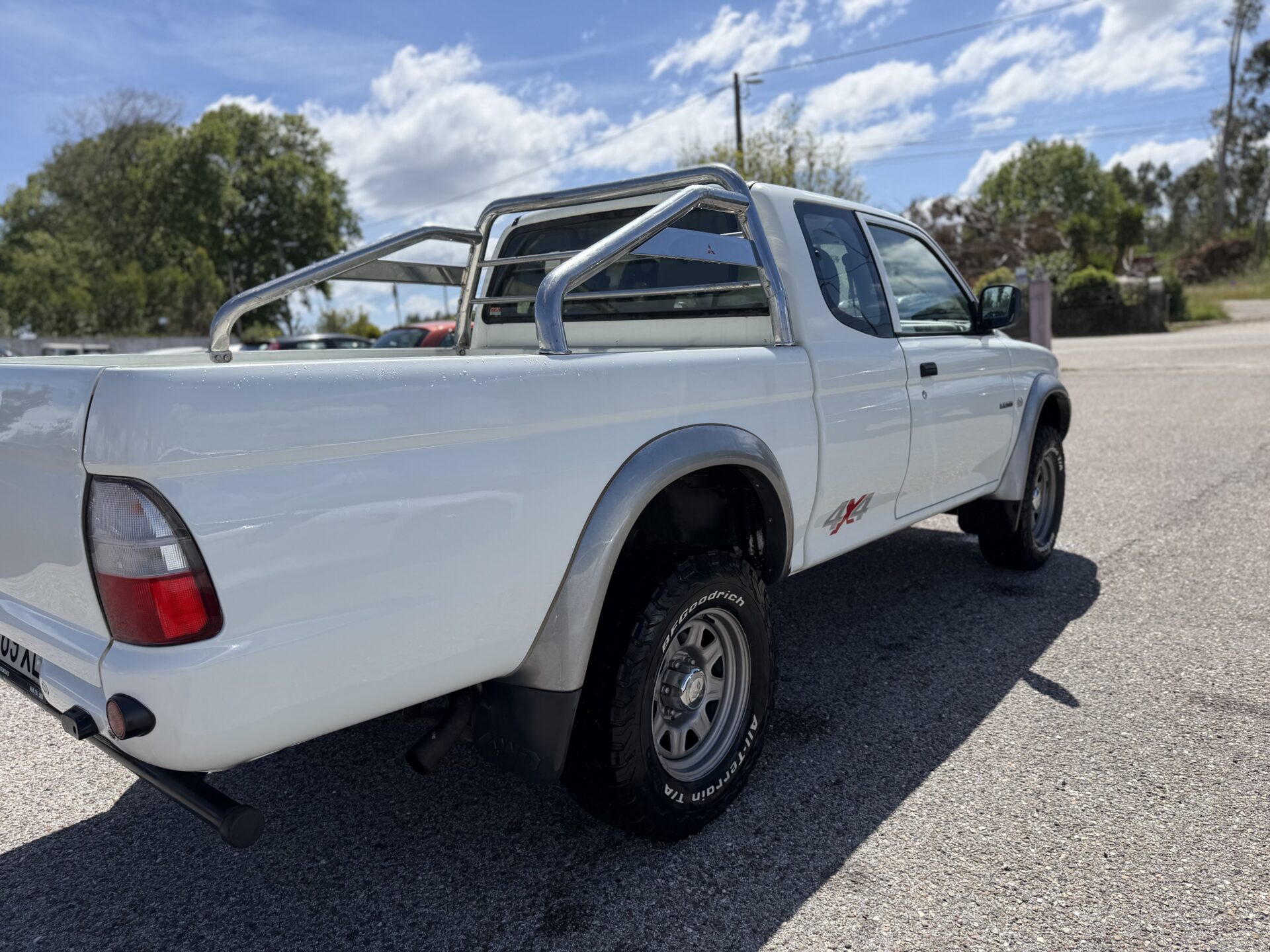 
								Mitsubishi L200 total									