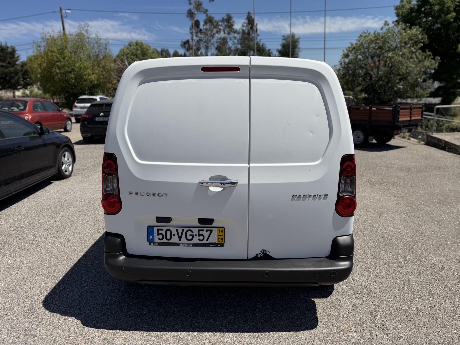 
								Peugeot Partner total									