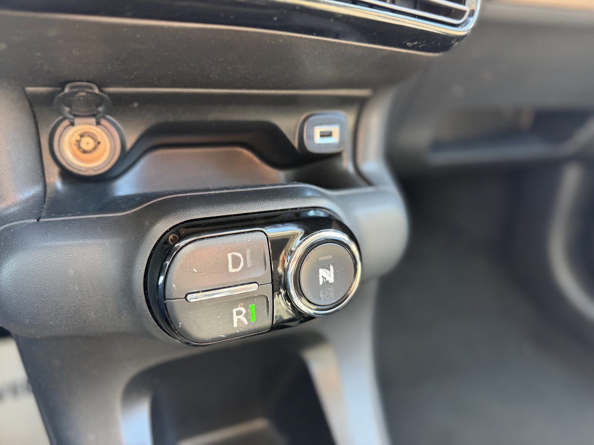 
								Citroen c4 cactus total									