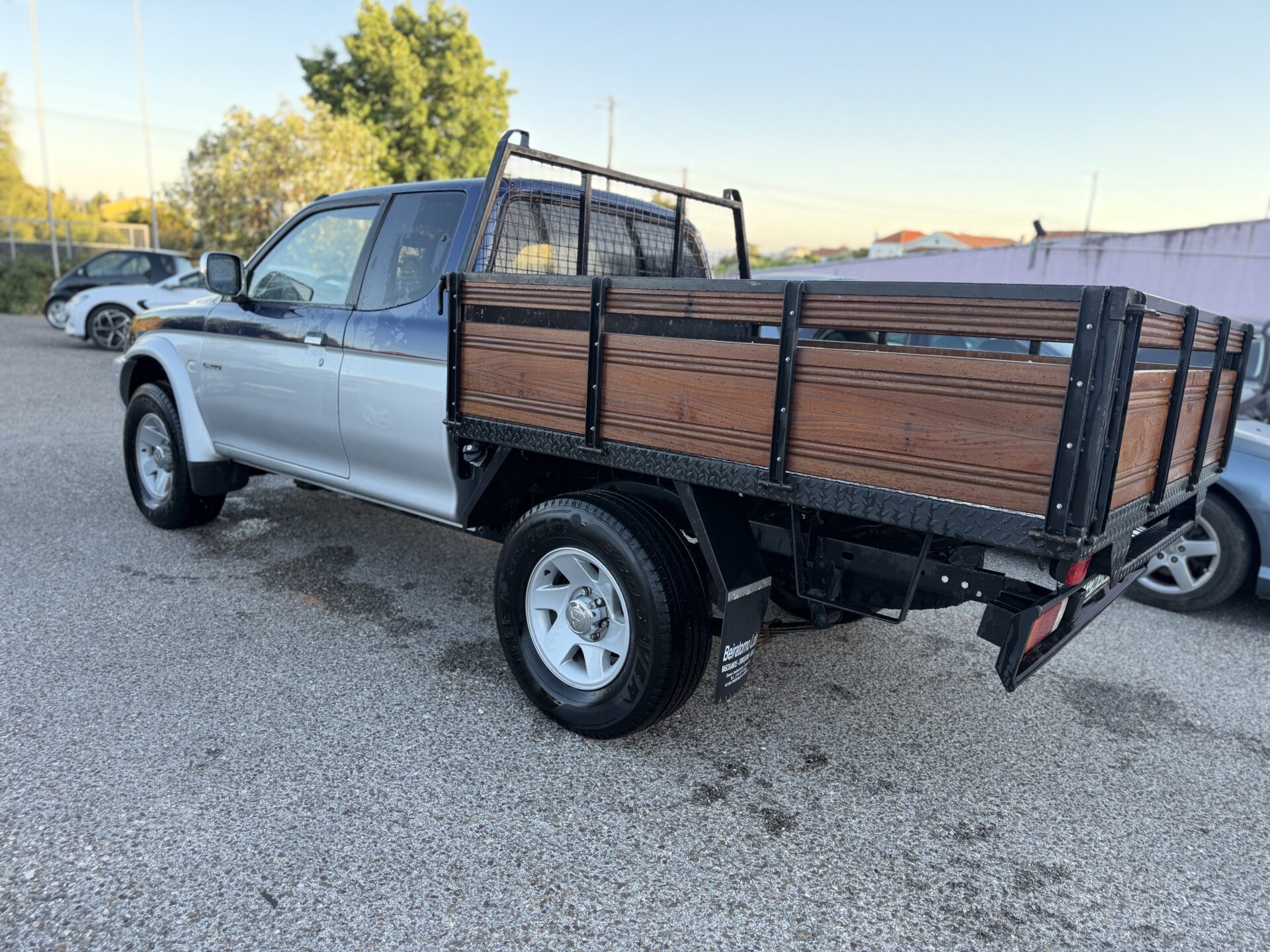 
								Mitsubishi L200 Strakar total									