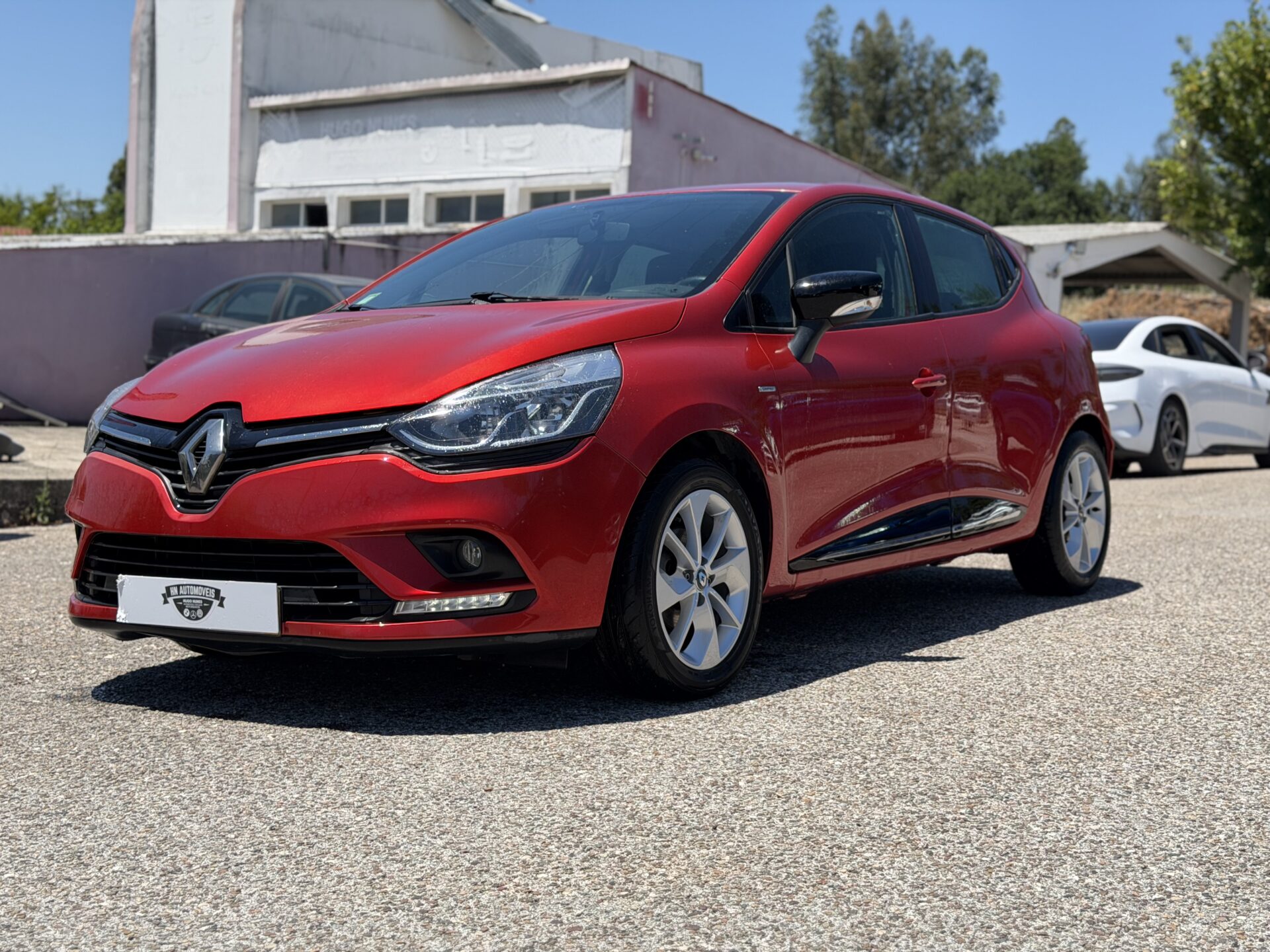 
								Renault Clio Limited total									