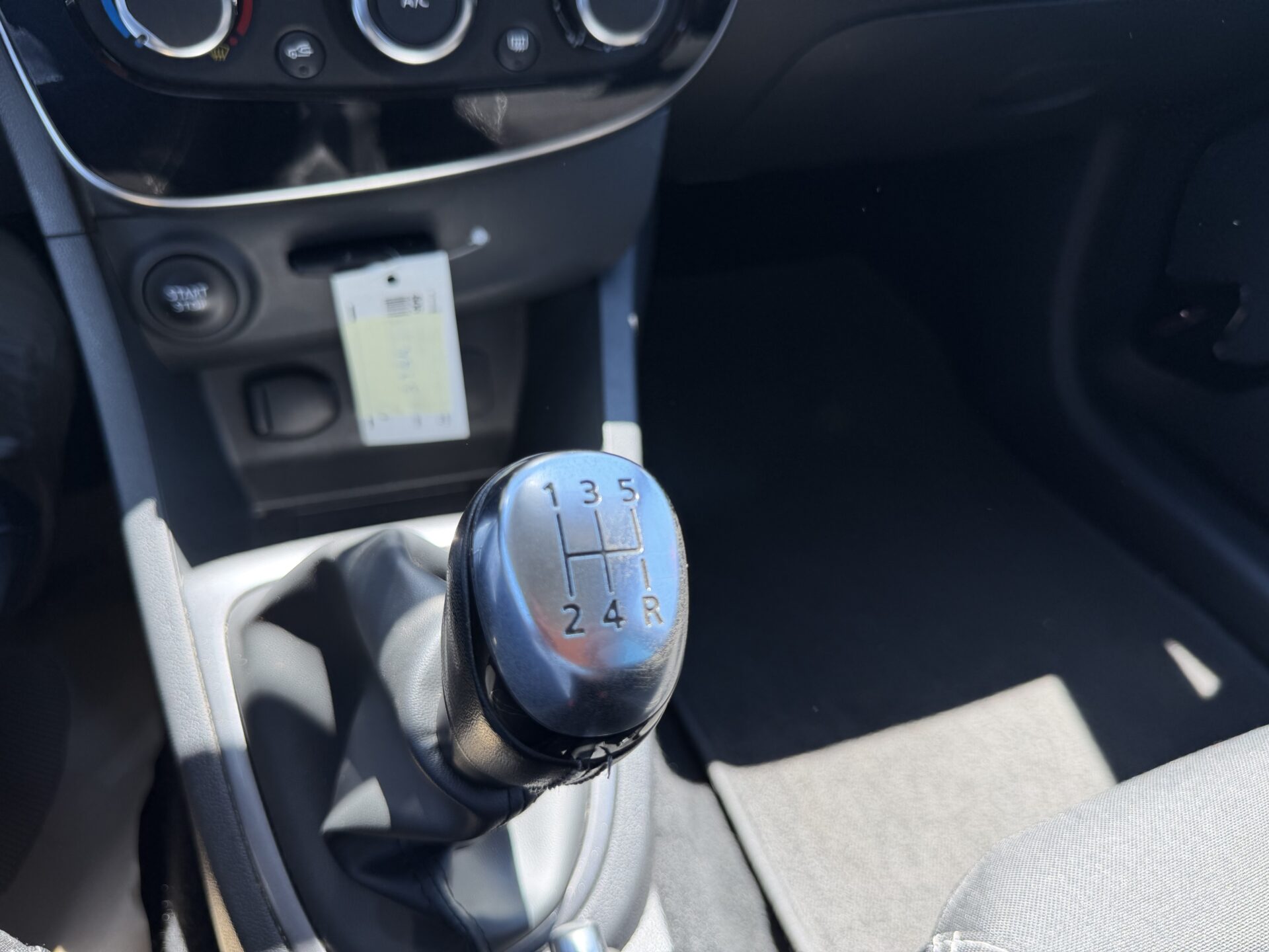 
								Renault Clio Limited total									