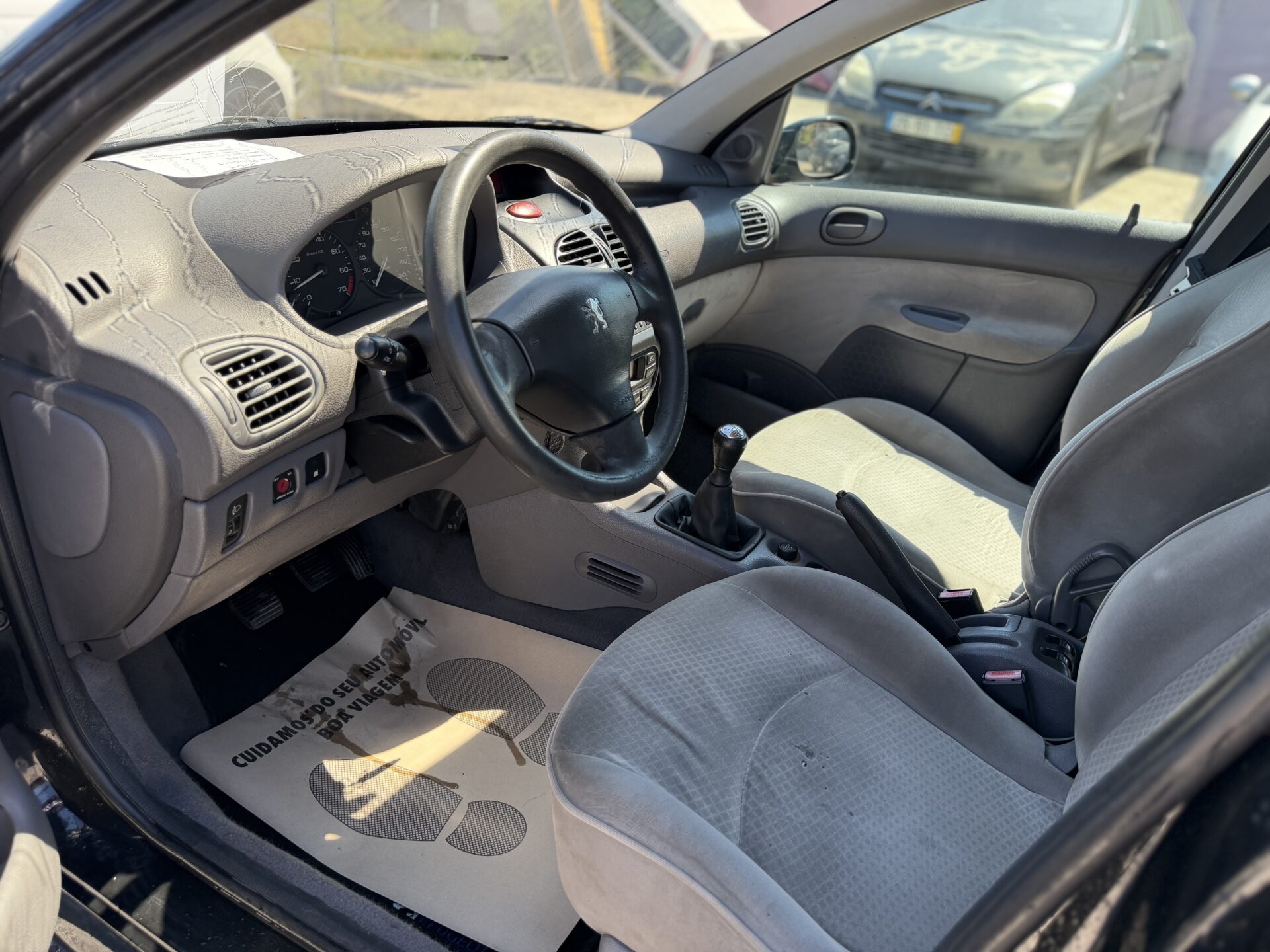 
								Peugeot 206 Quick Silver total									