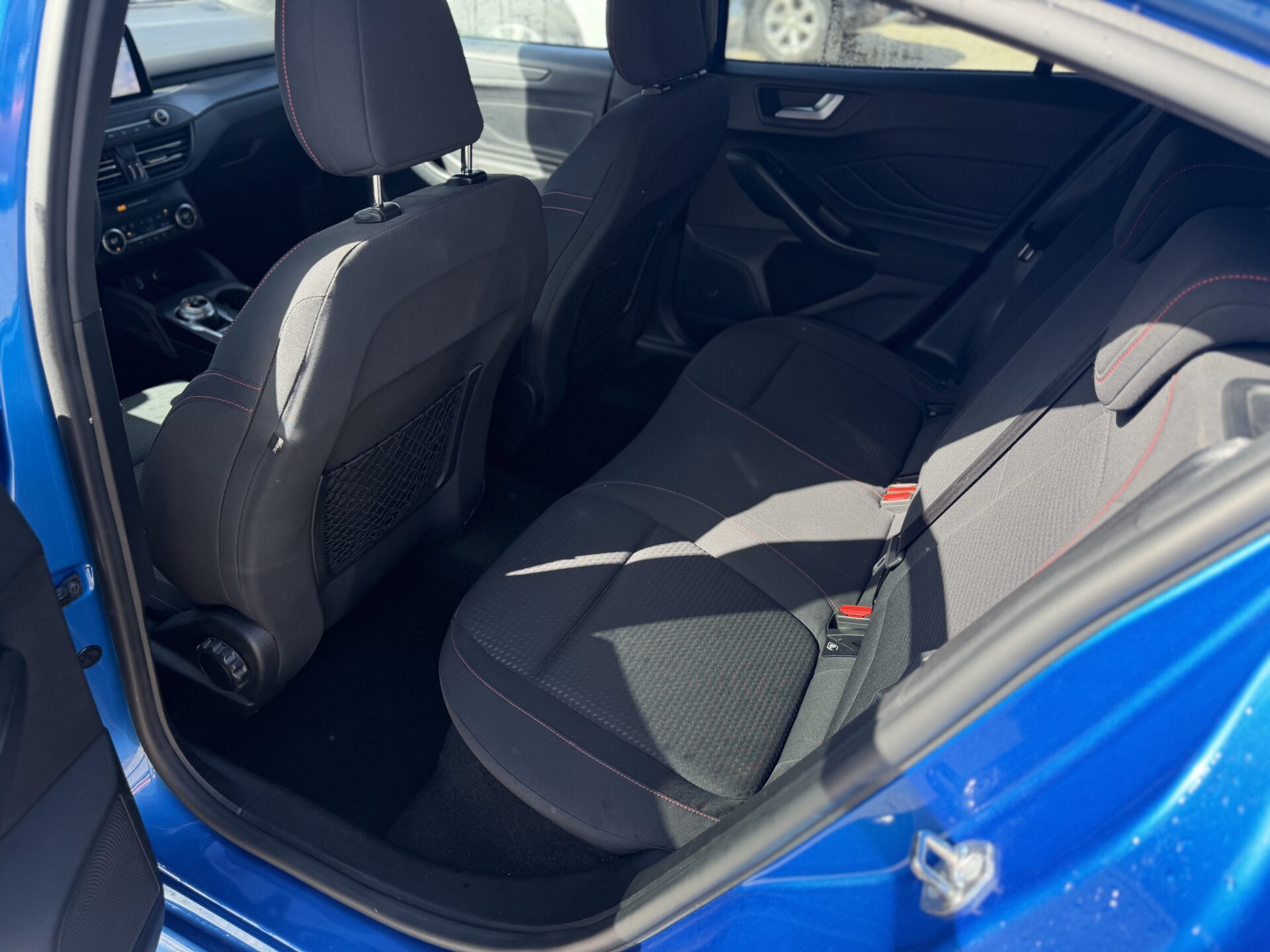 
								Ford Focus ST Line total									