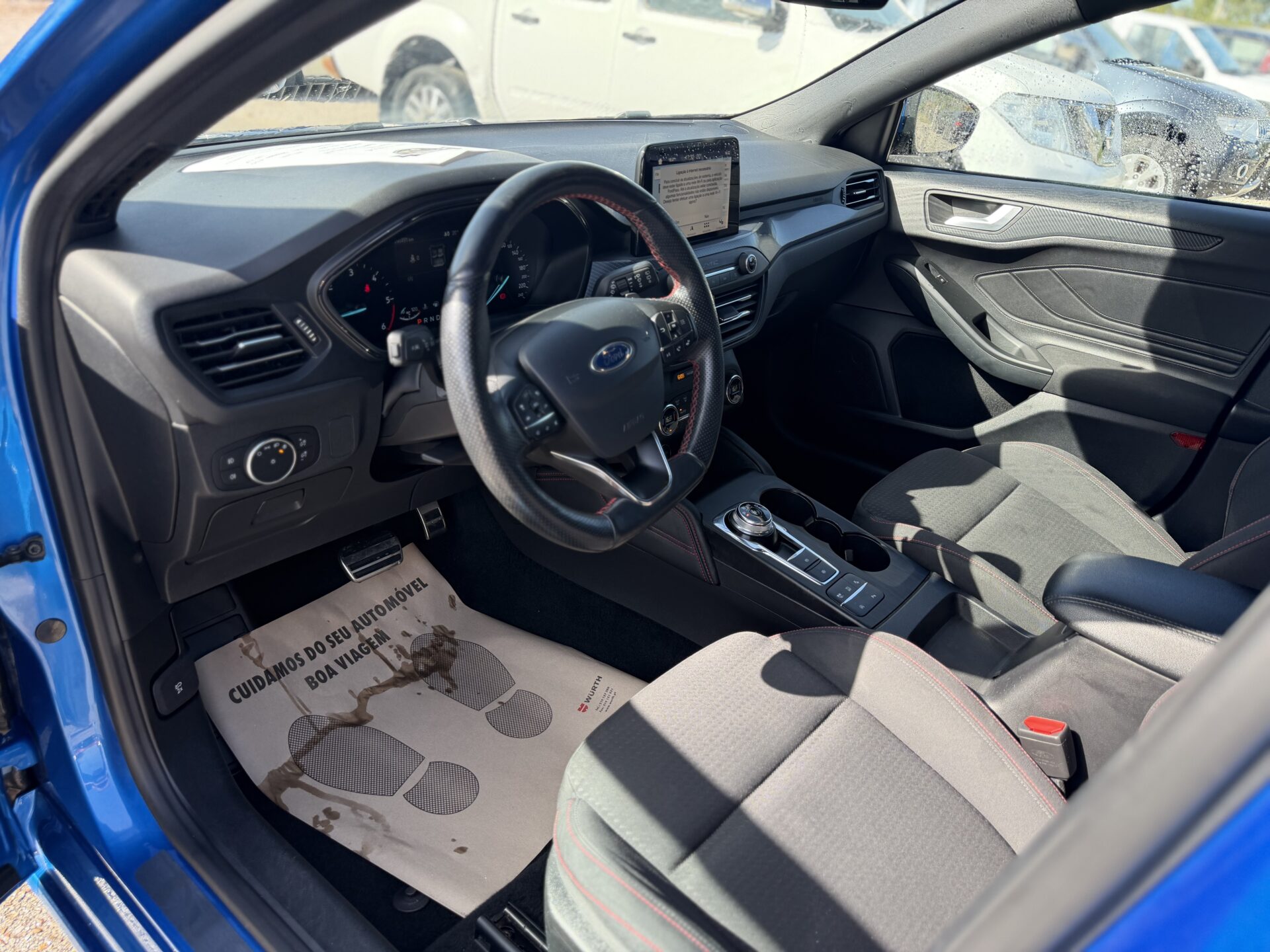 
								Ford Focus ST Line total									