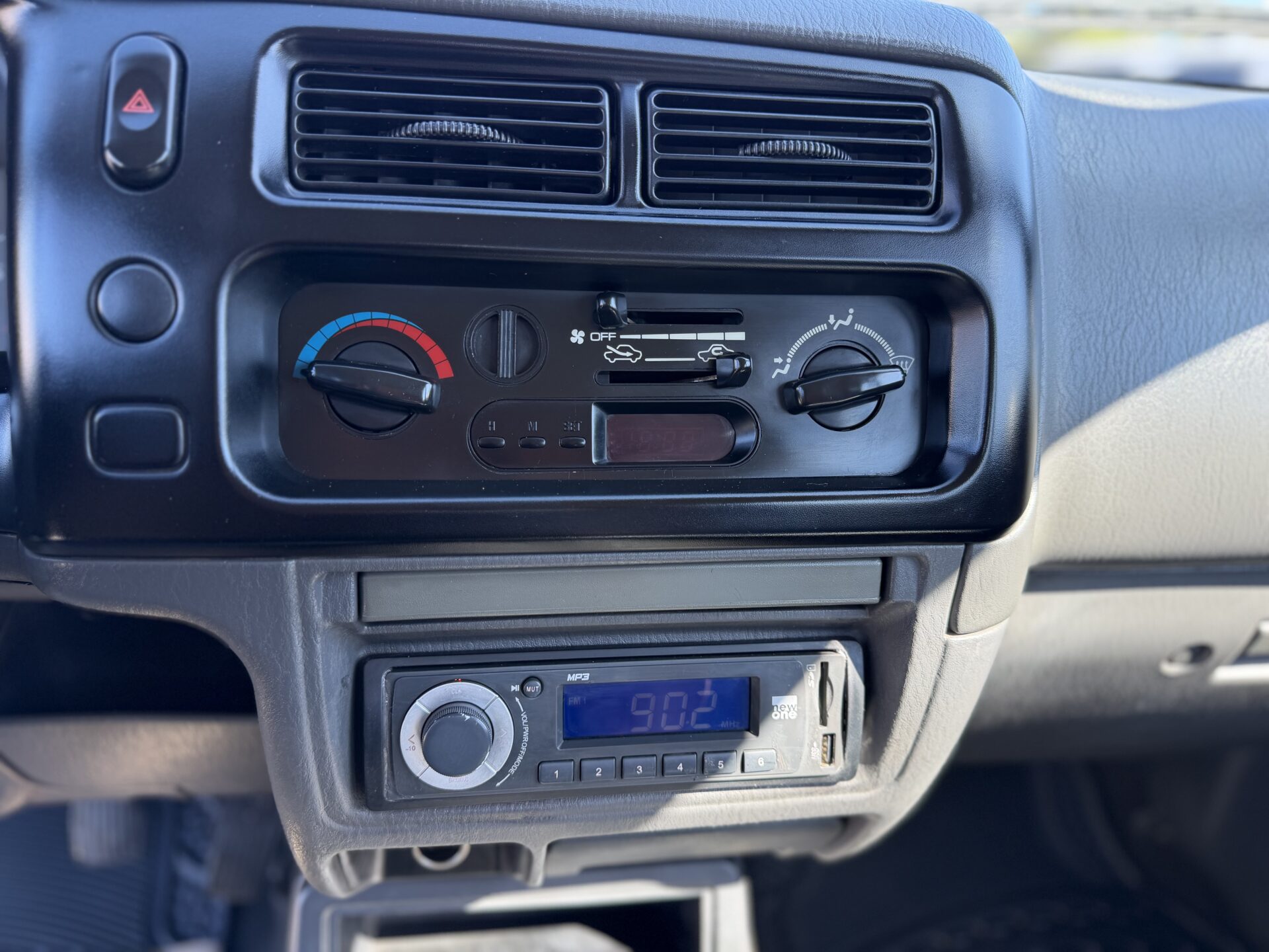 
								Mitsubishi L200 total									
