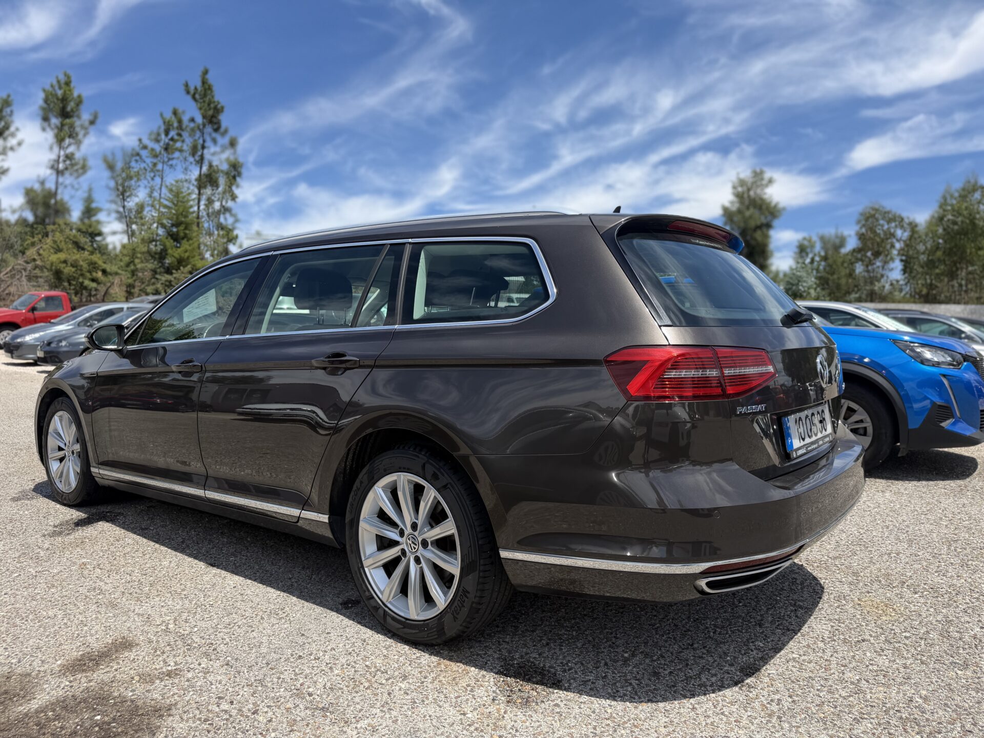 
								Volkswagen Passat total									