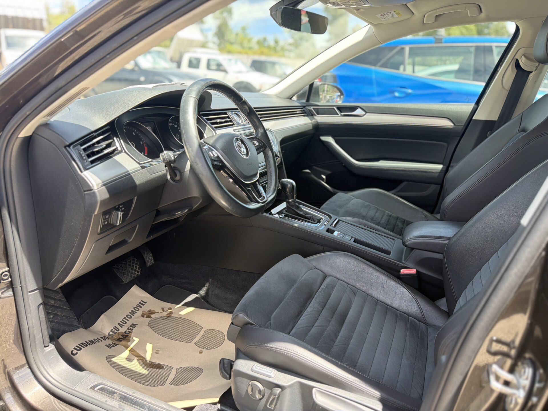 
								Volkswagen Passat total									