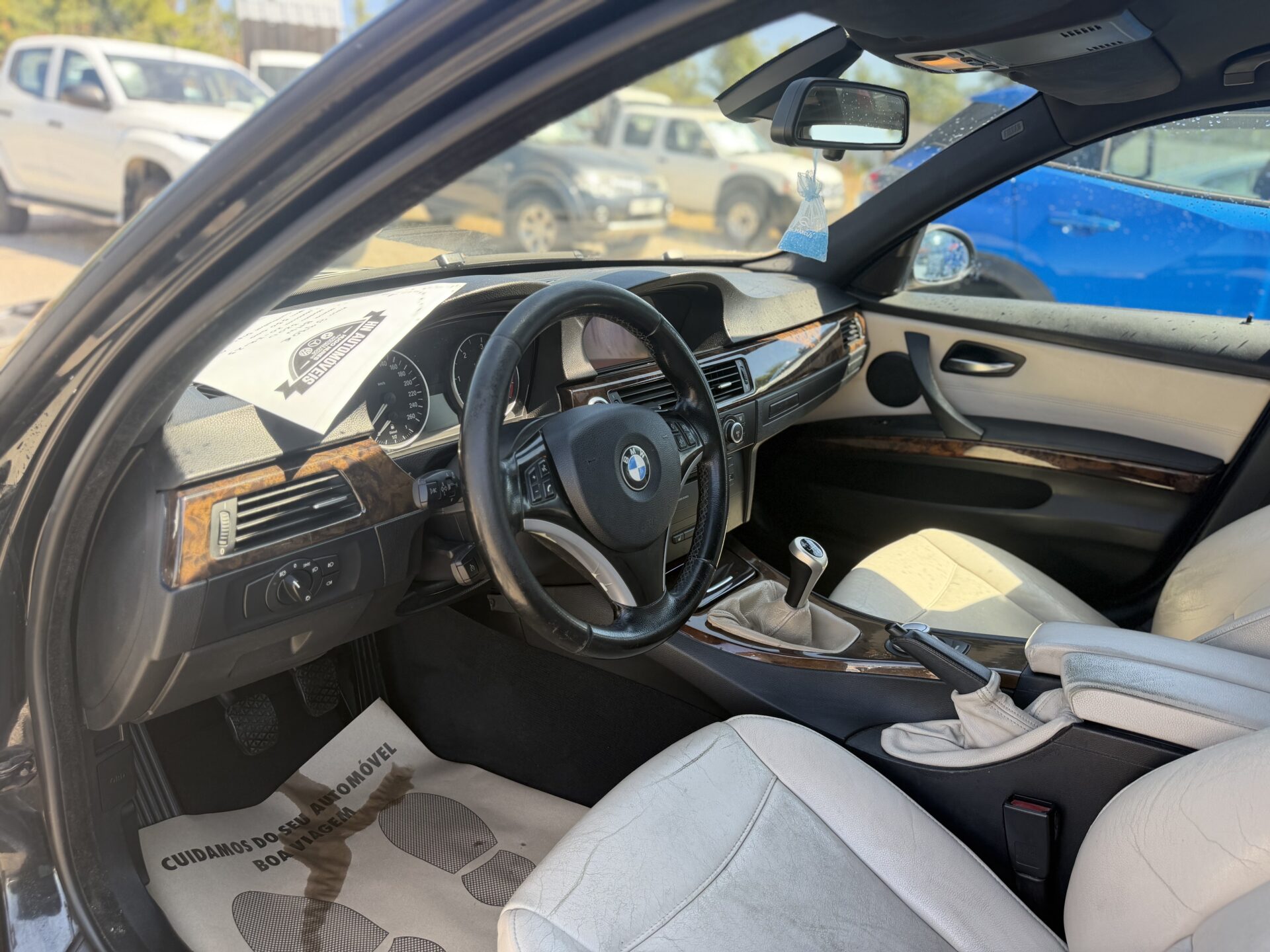 
								Bmw 320 D total									