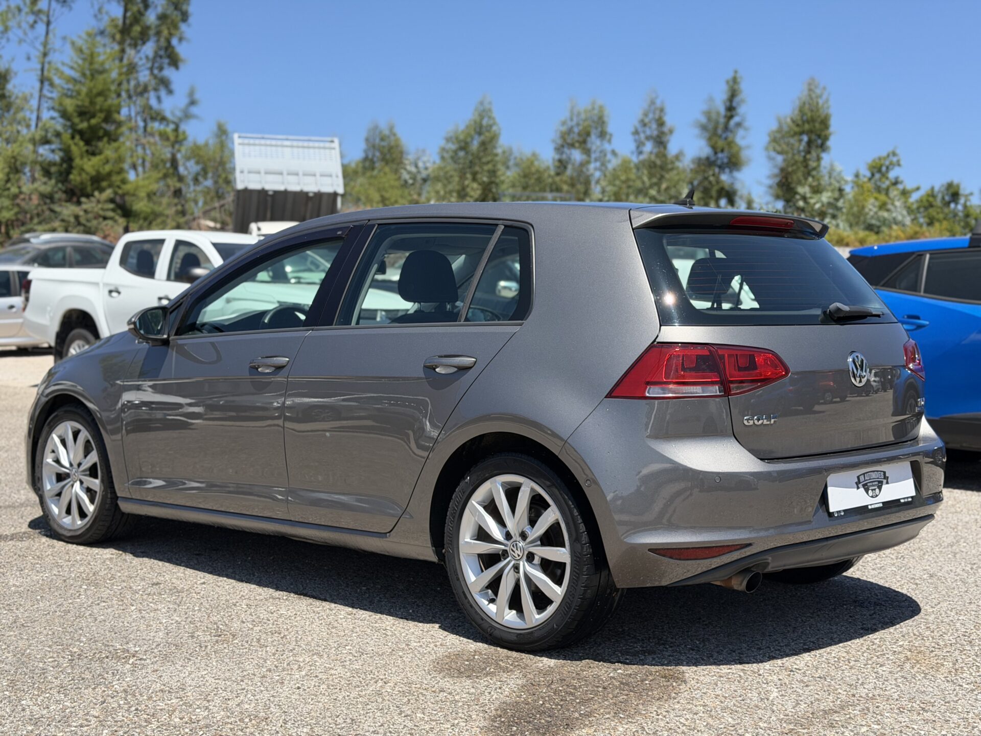 
								Volkswagen Golf VII total									