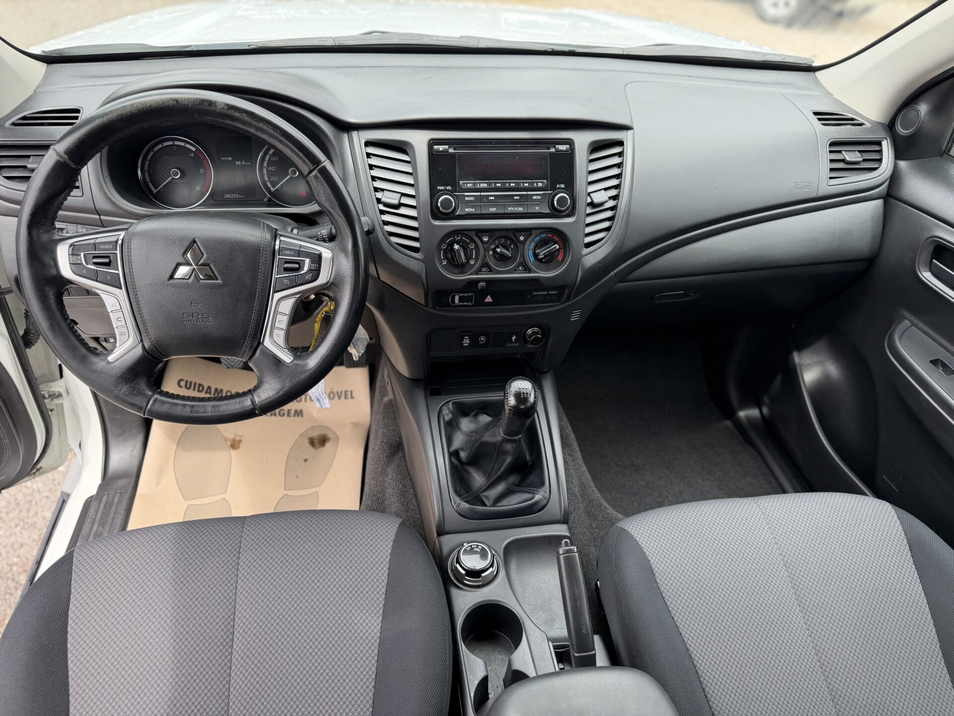 
								Mitsubishi L200 total									