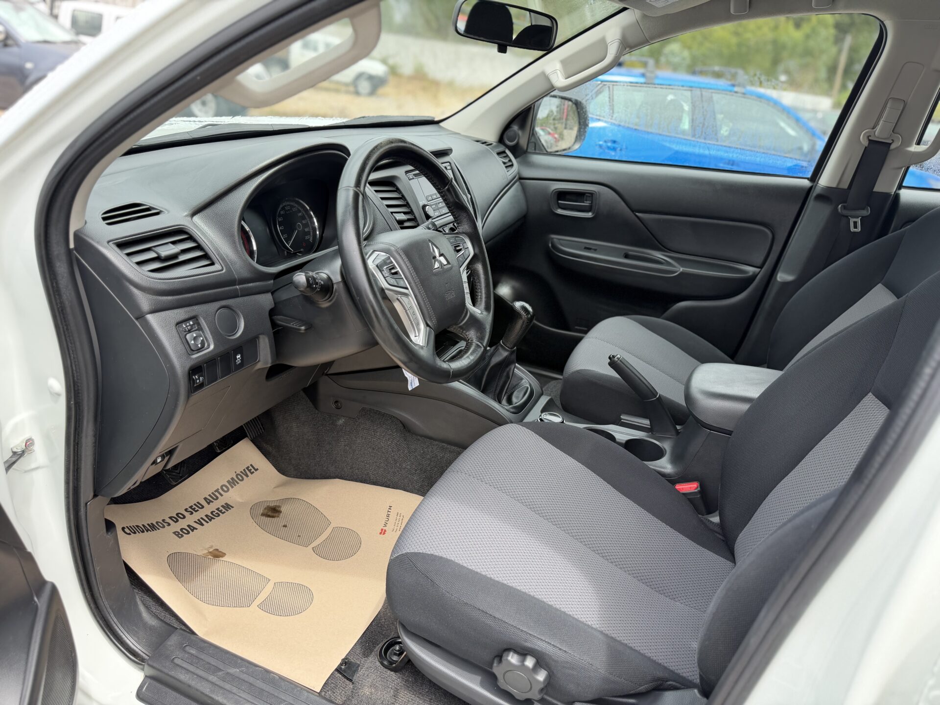 
								Mitsubishi L200 total									