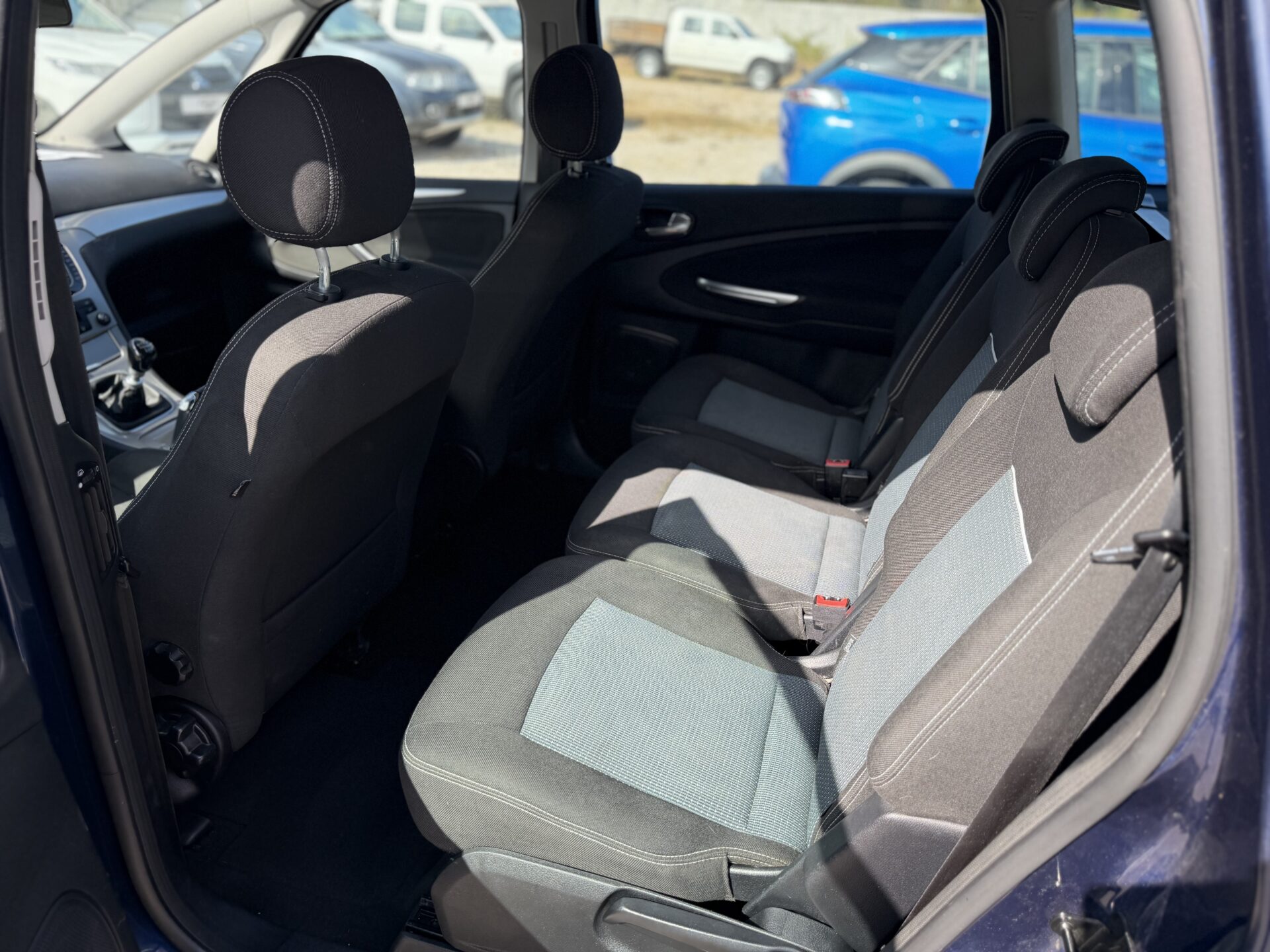 
								Ford S Max total									
