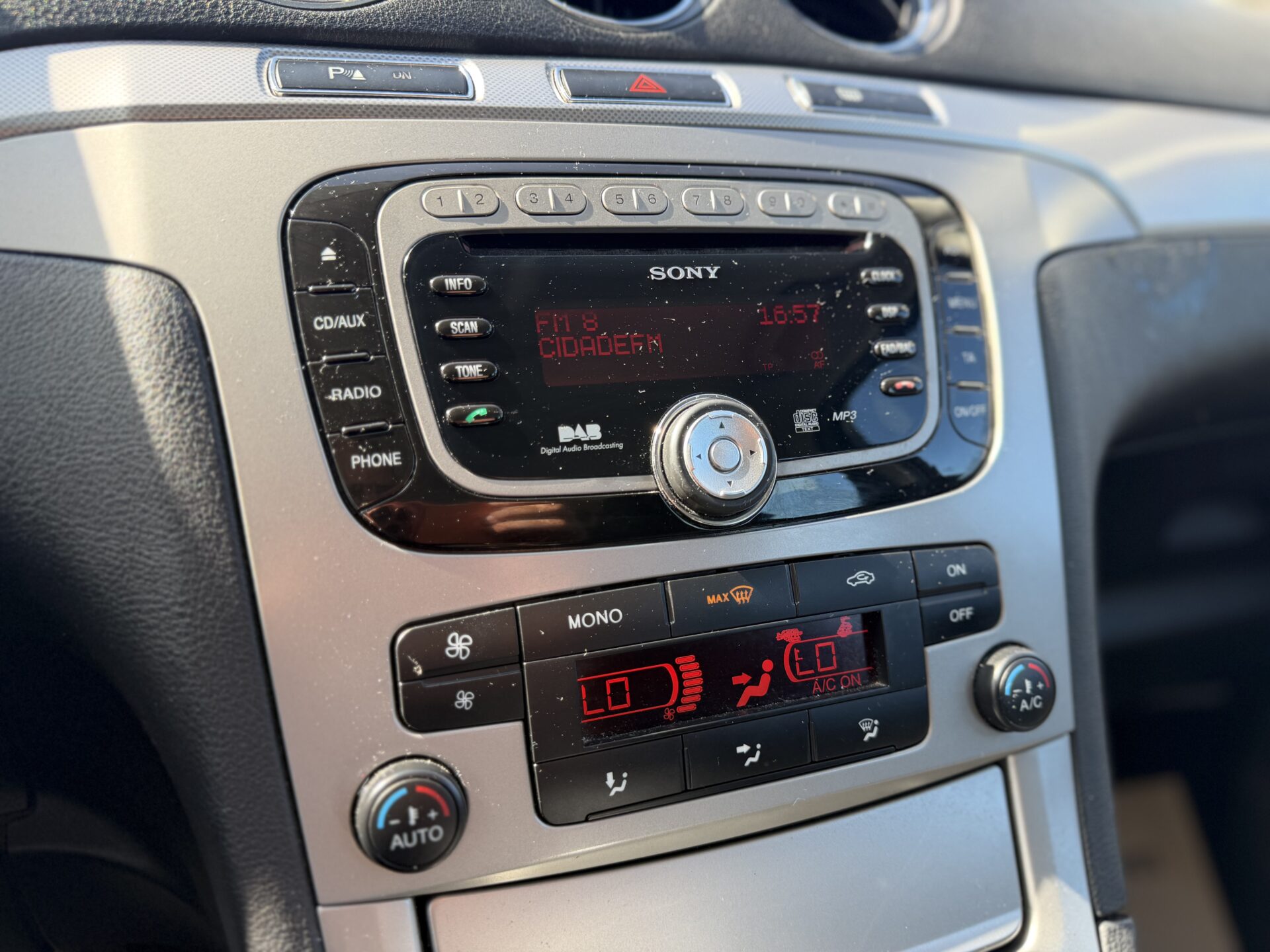 
								Ford S Max total									
