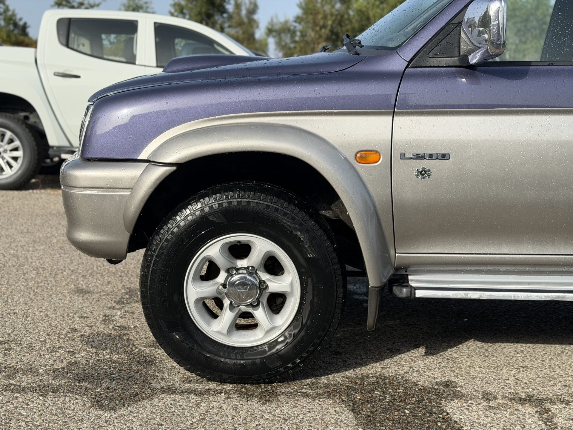 
								Mitsubishi l200 total									