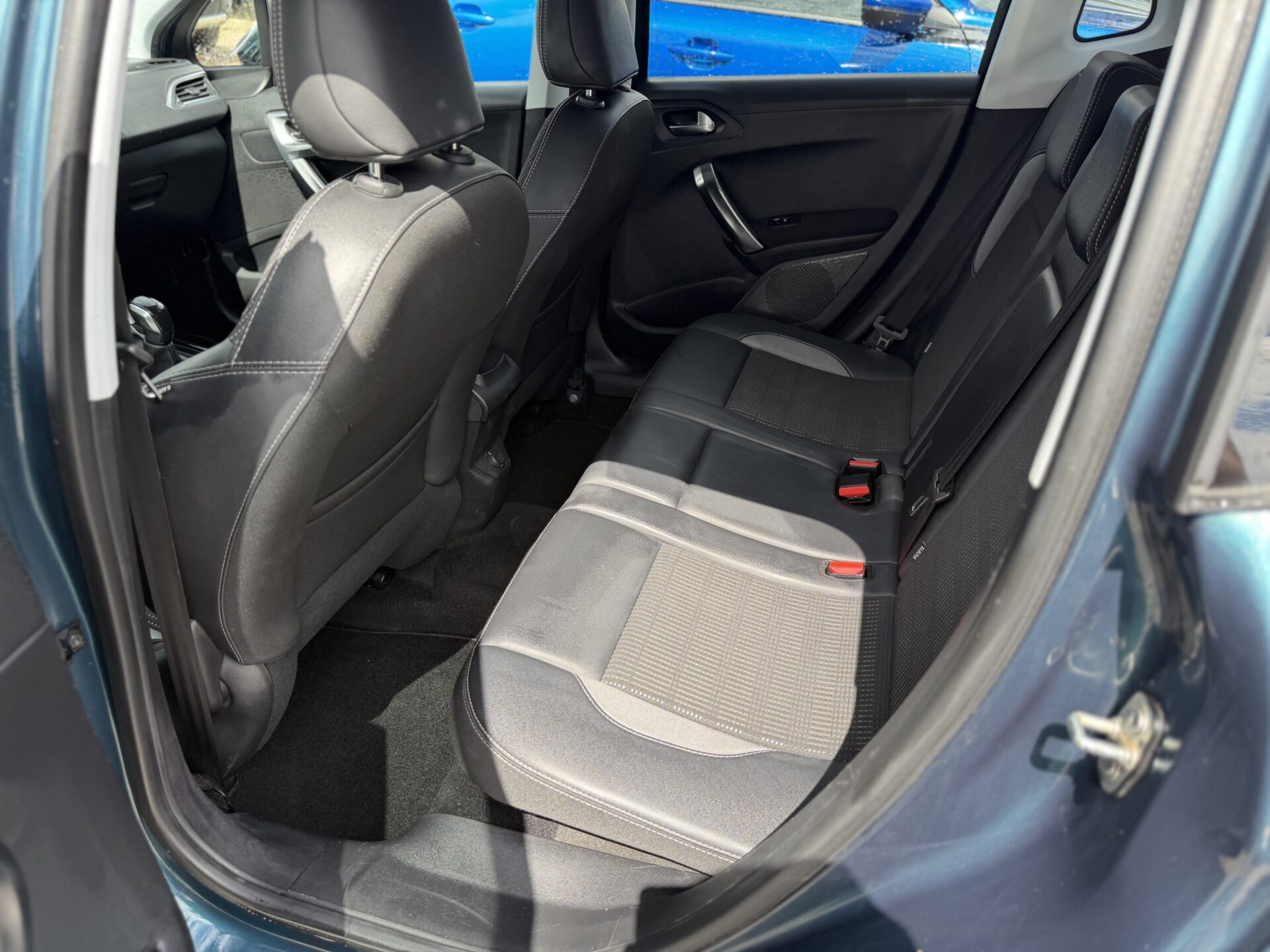 
								Peugeot 2008 Allure total									