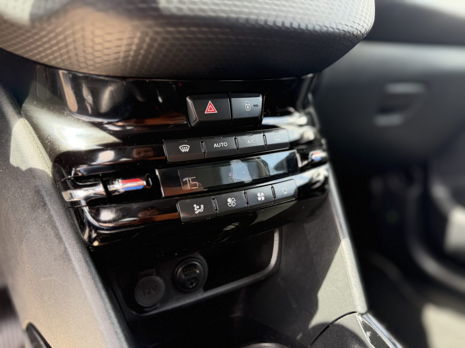 
								Peugeot 2008 Allure total									