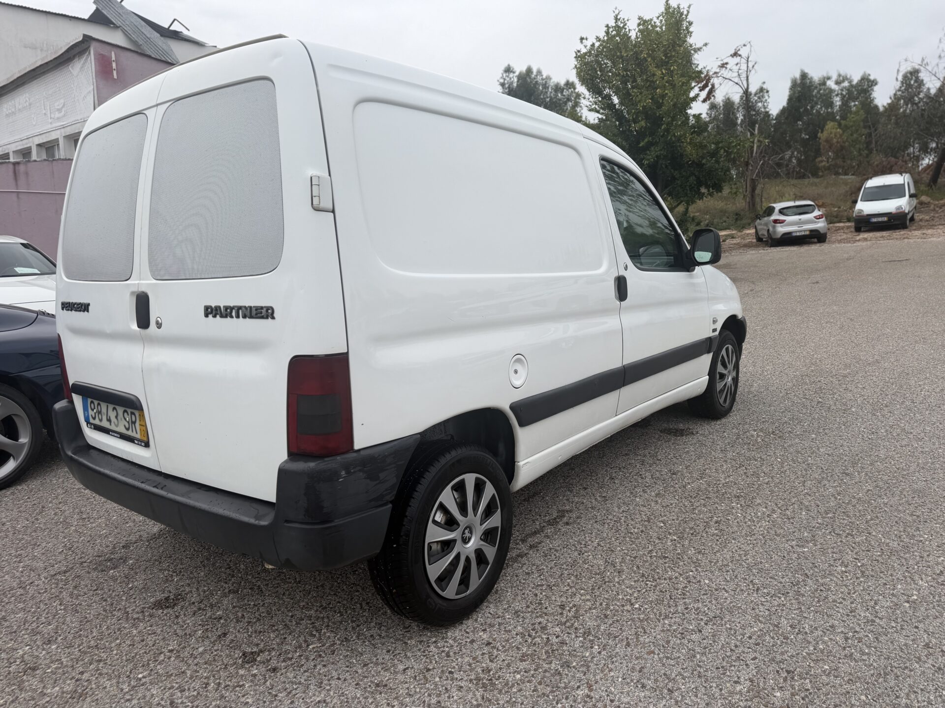 
								Peugeot Partner 2.0 HDI total									