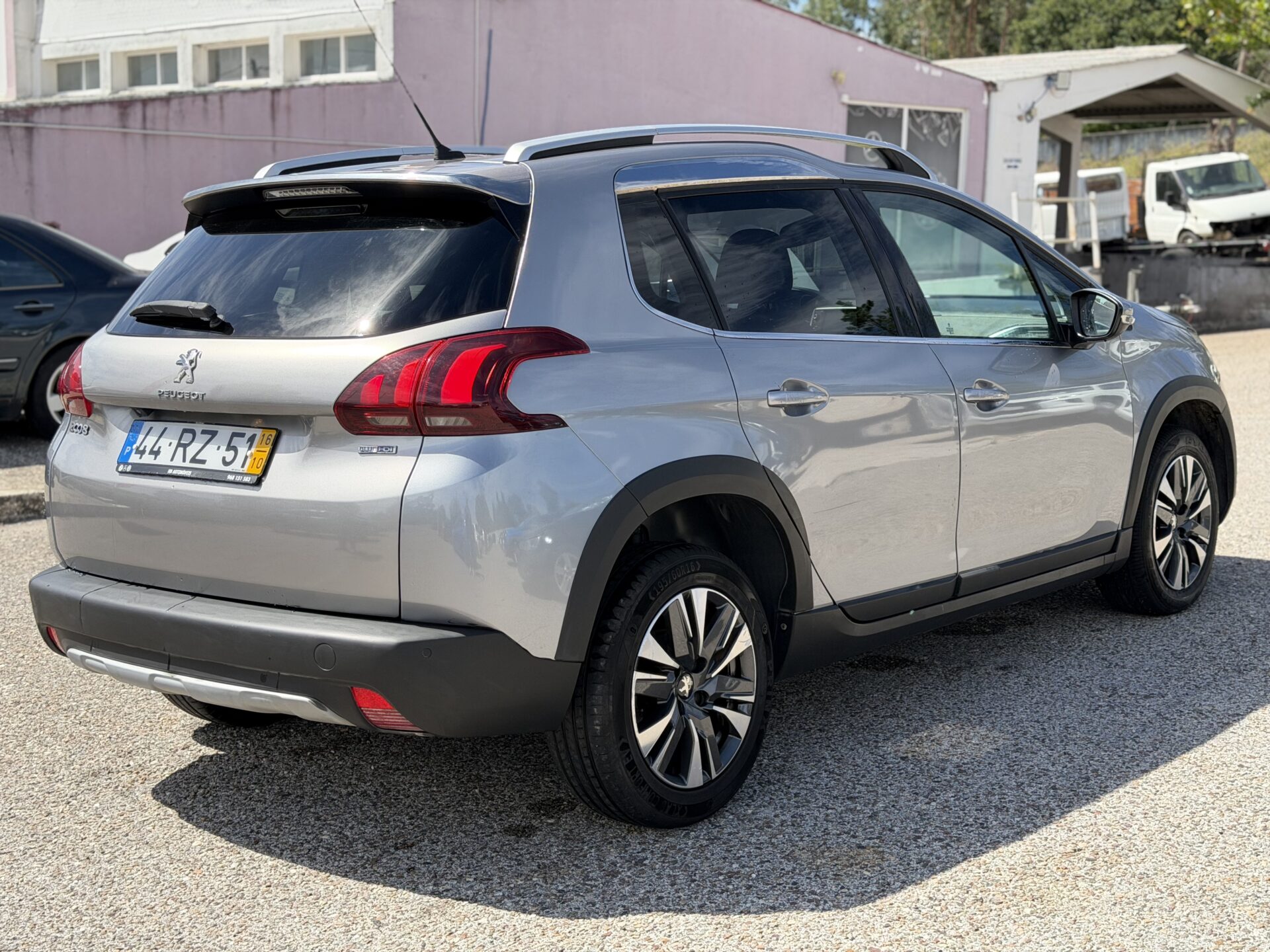 
								Peugeot 2008 Allure total									