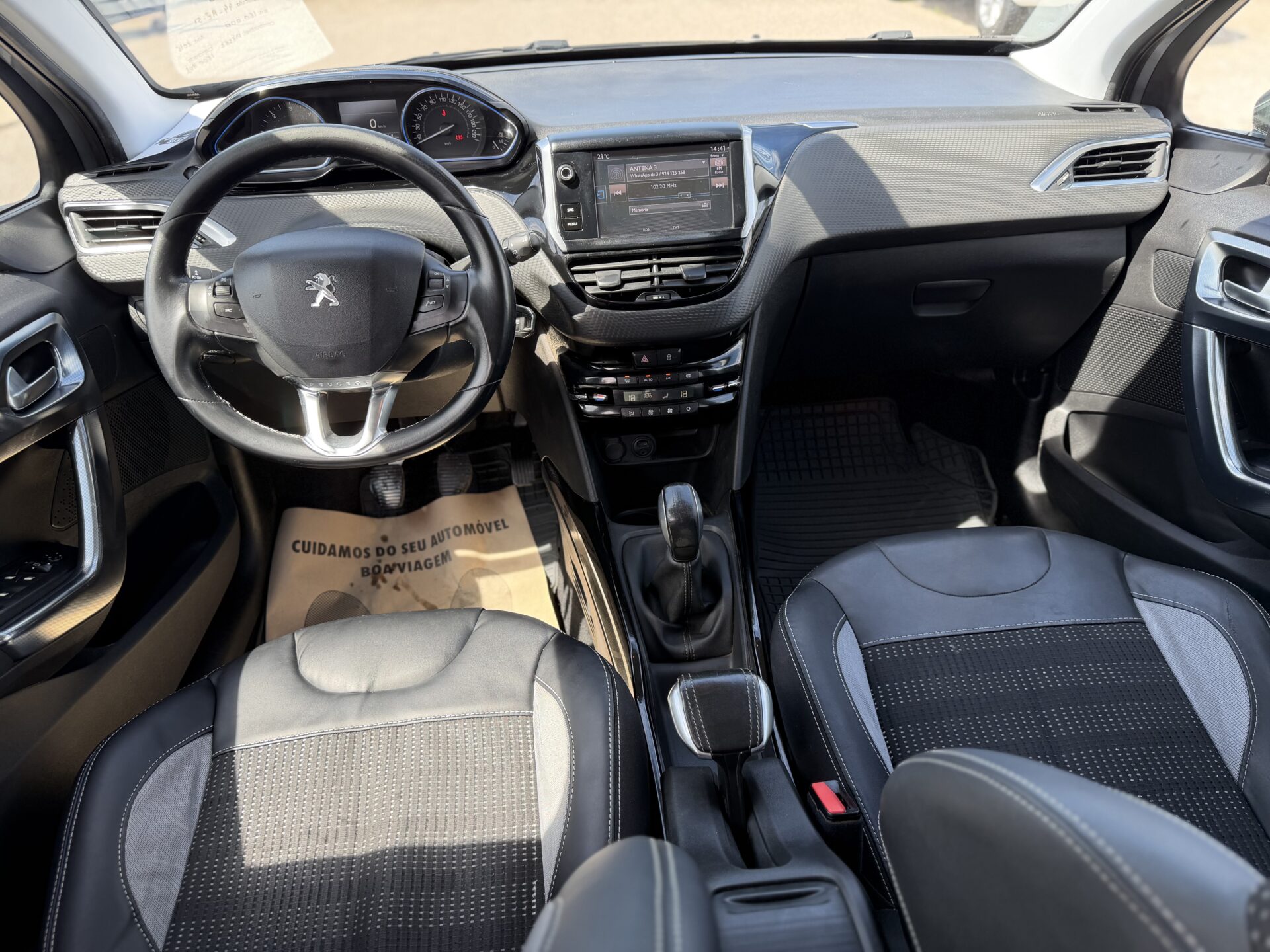 
								Peugeot 2008 Allure total									