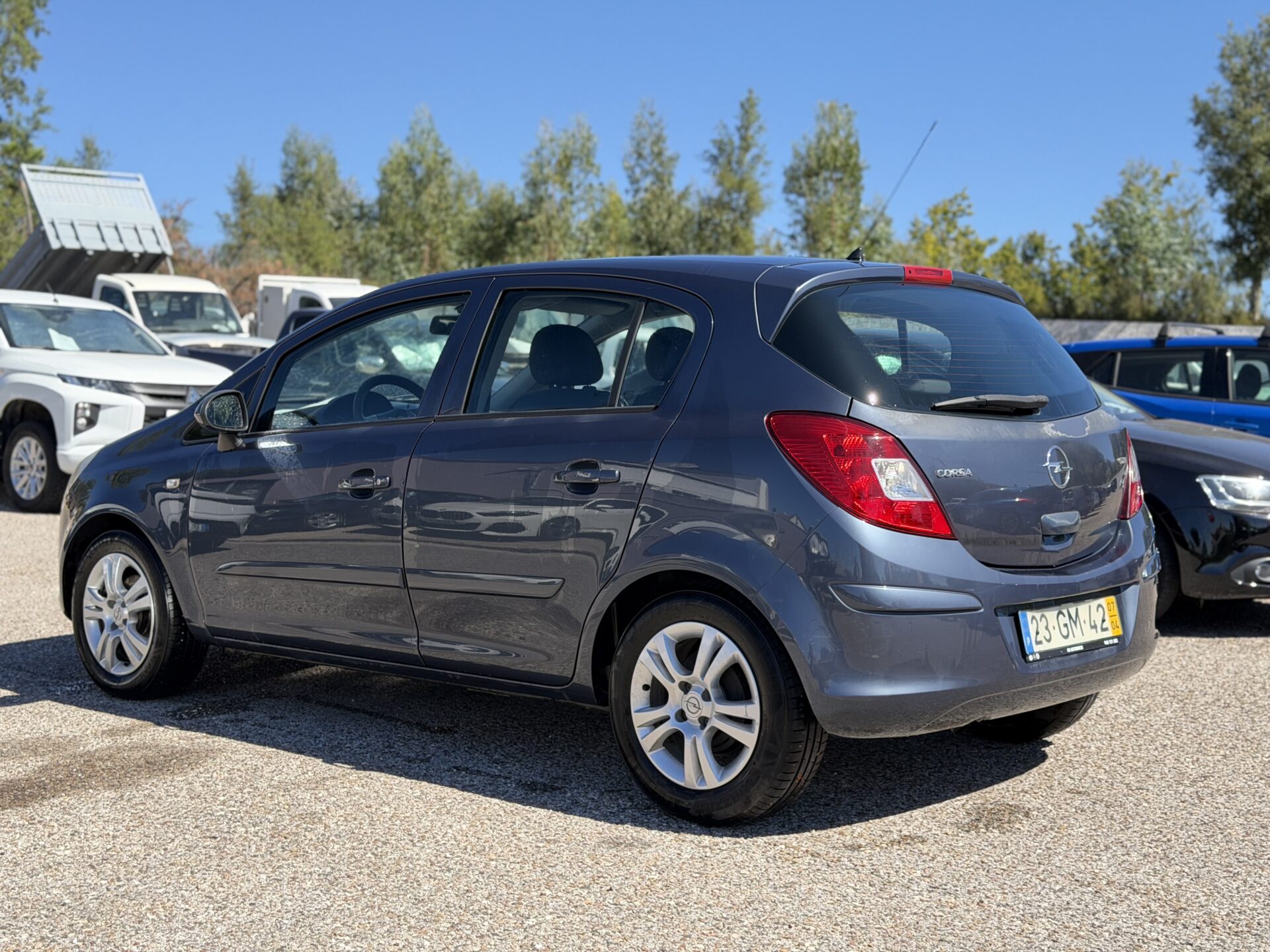 
								Opel Corsa total									