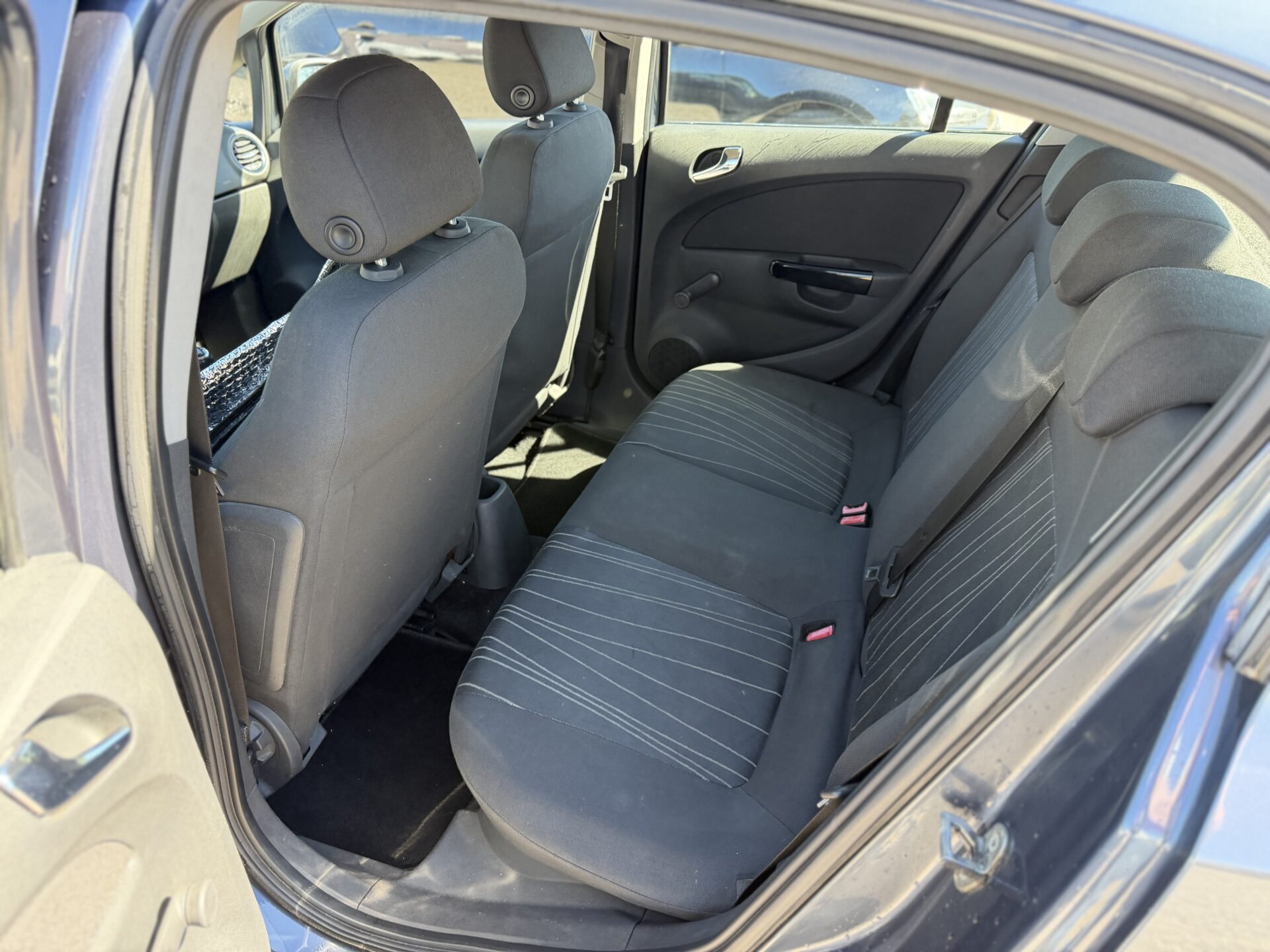 
								Opel Corsa total									